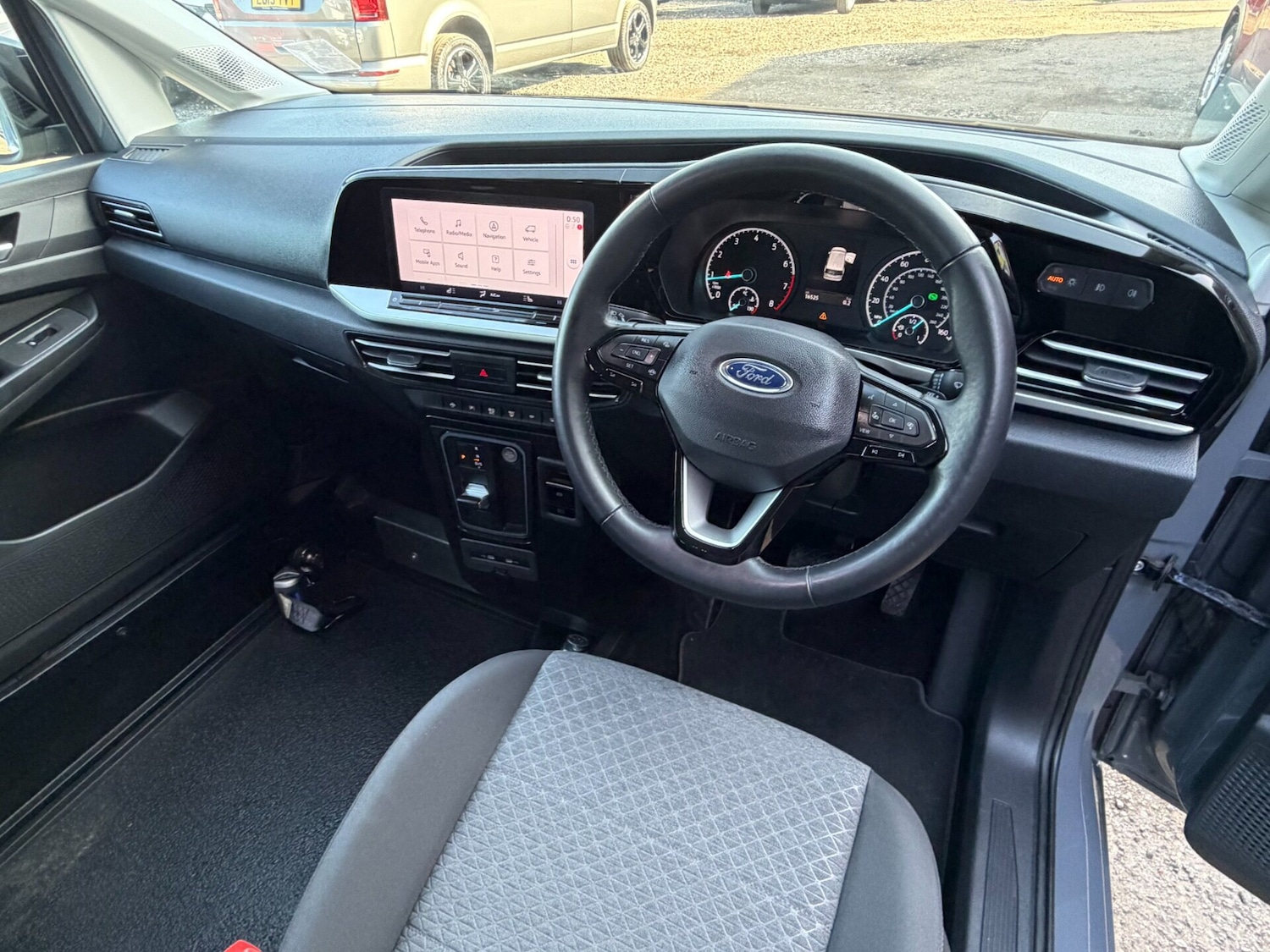 Used Ford Grand Tourneo Connect 2023 for sale - 77764156: Photo 34