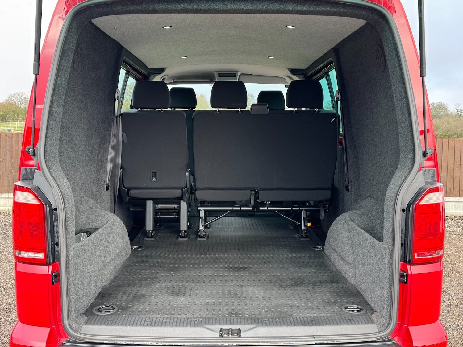 Used Volkswagen Transporter 2018 for sale - 77432718: Photo 13