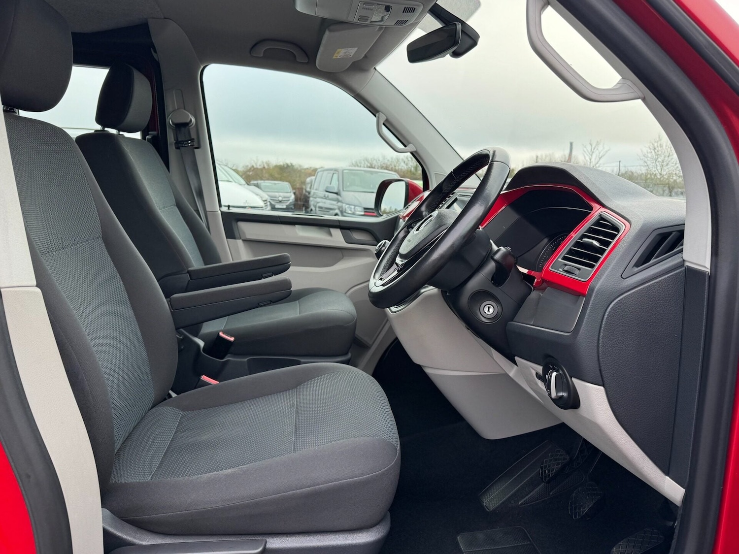 Used Volkswagen Transporter 2018 for sale - 77432718: Photo 23