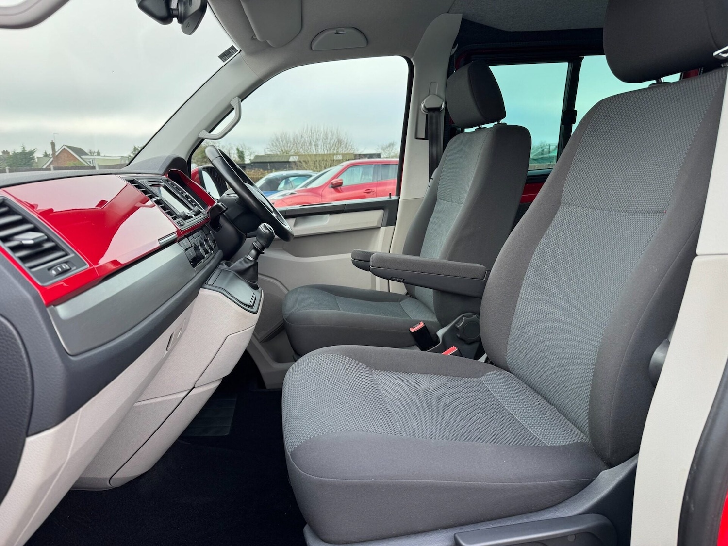 Used Volkswagen Transporter 2018 for sale - 77432718: Photo 34