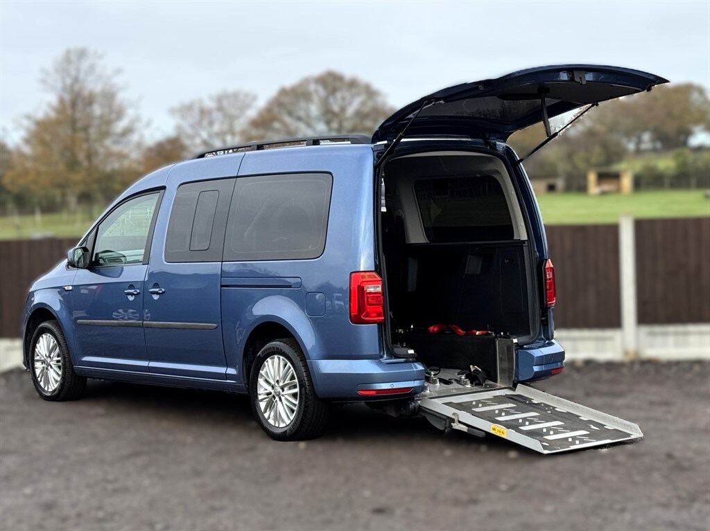 Used Volkswagen Caddy Maxi Life 2018 for sale - 76731871: Photo 10