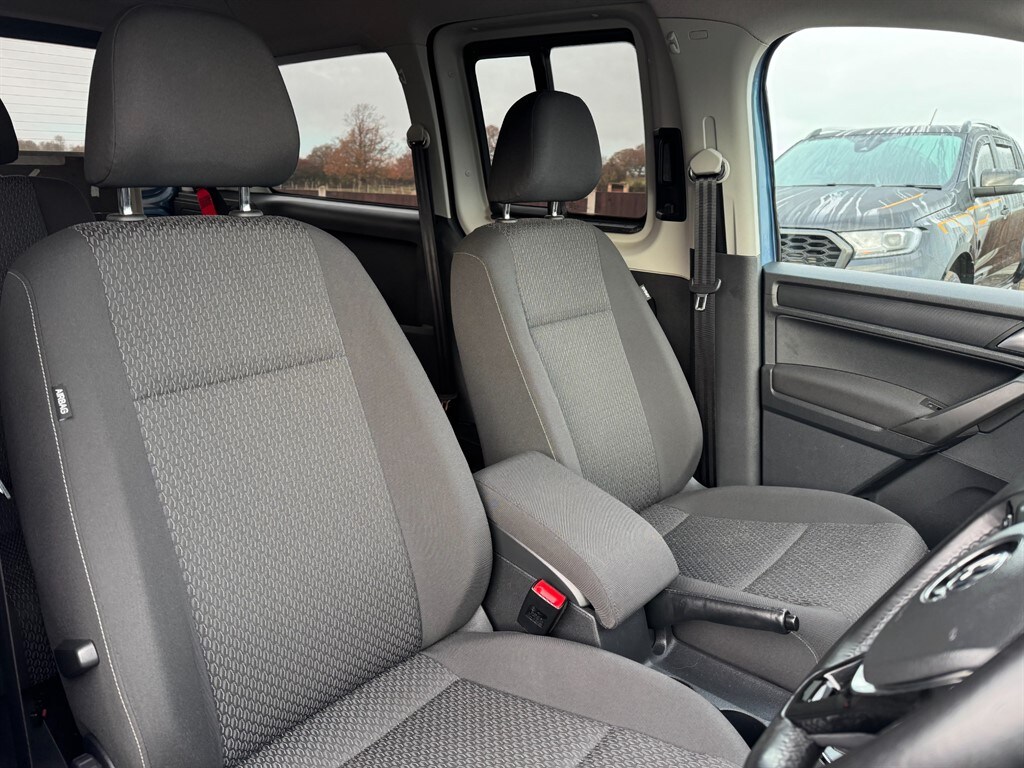 Used Volkswagen Caddy Maxi Life 2018 for sale - 76731871: Photo 27