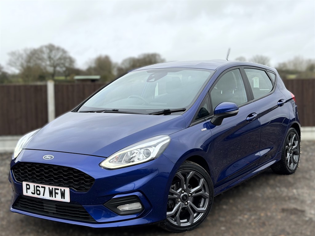 Used Ford Fiesta 2017 for sale - 77170800: Photo 1