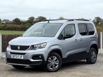 Used Peugeot Rifter 2023 for sale - 76240993: Photo