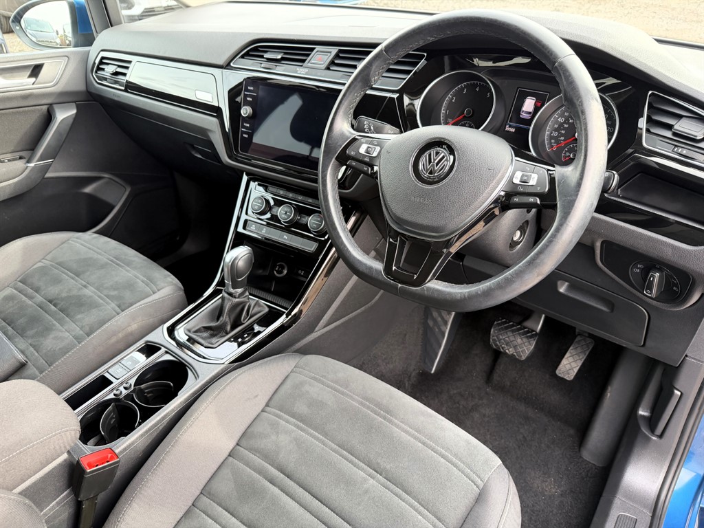 Used Volkswagen Touran 2017 for sale - 76312527: Photo 15