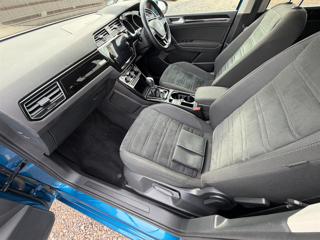 Used Volkswagen Touran 2017 for sale - 76312527: Photo 21