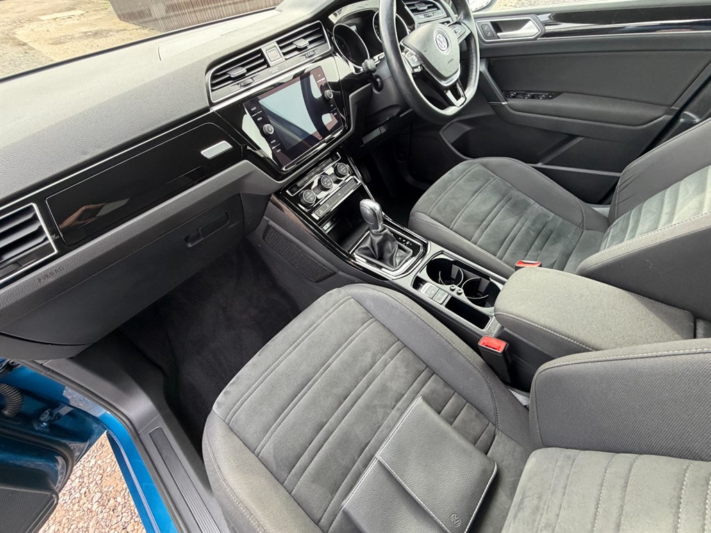 Used Volkswagen Touran 2017 for sale - 76312527: Photo 23