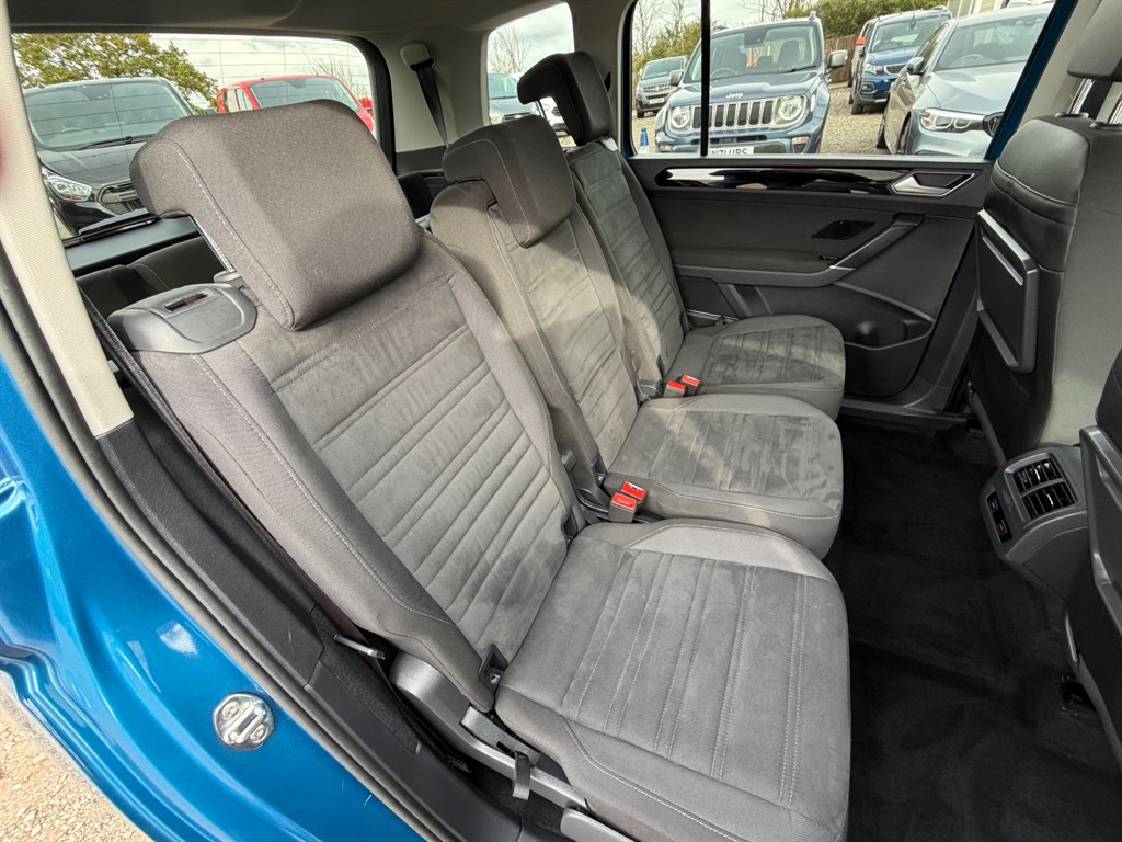 Used Volkswagen Touran 2017 for sale - 76312527: Photo 28