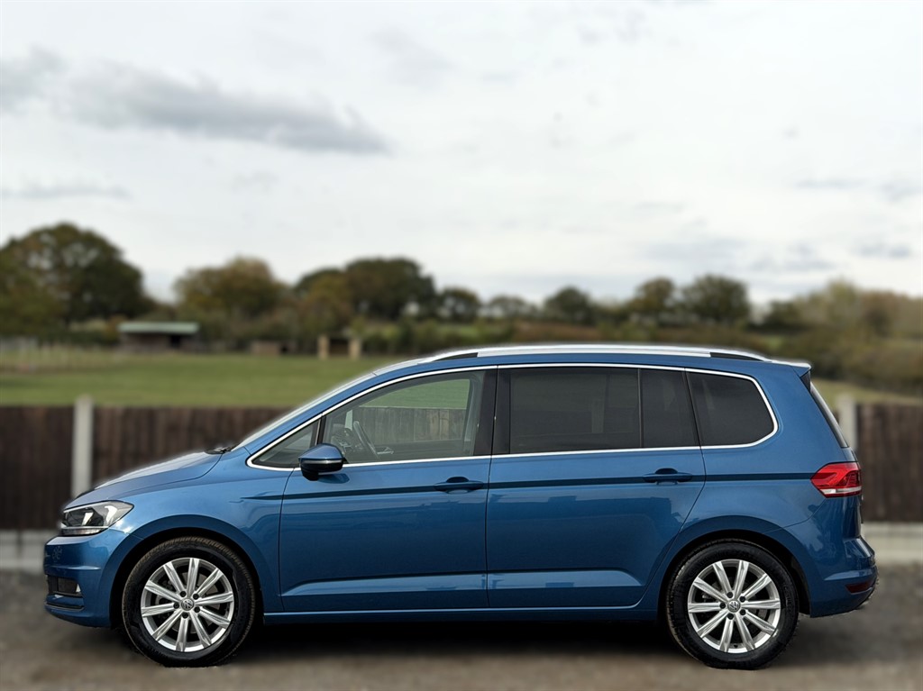 Used Volkswagen Touran 2017 for sale - 76312527: Photo 3