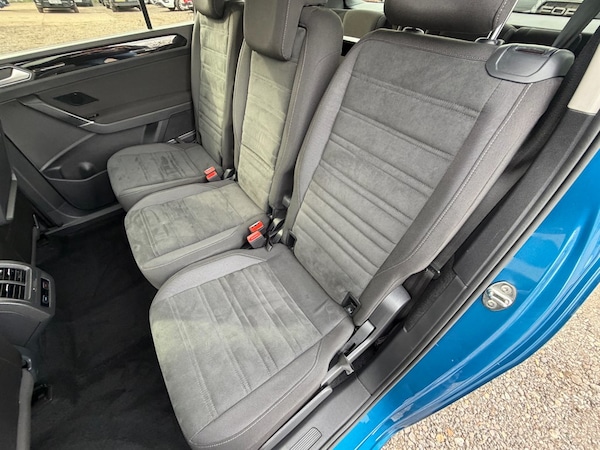 Used Volkswagen Touran 2017 for sale - 76312527: Photo 32