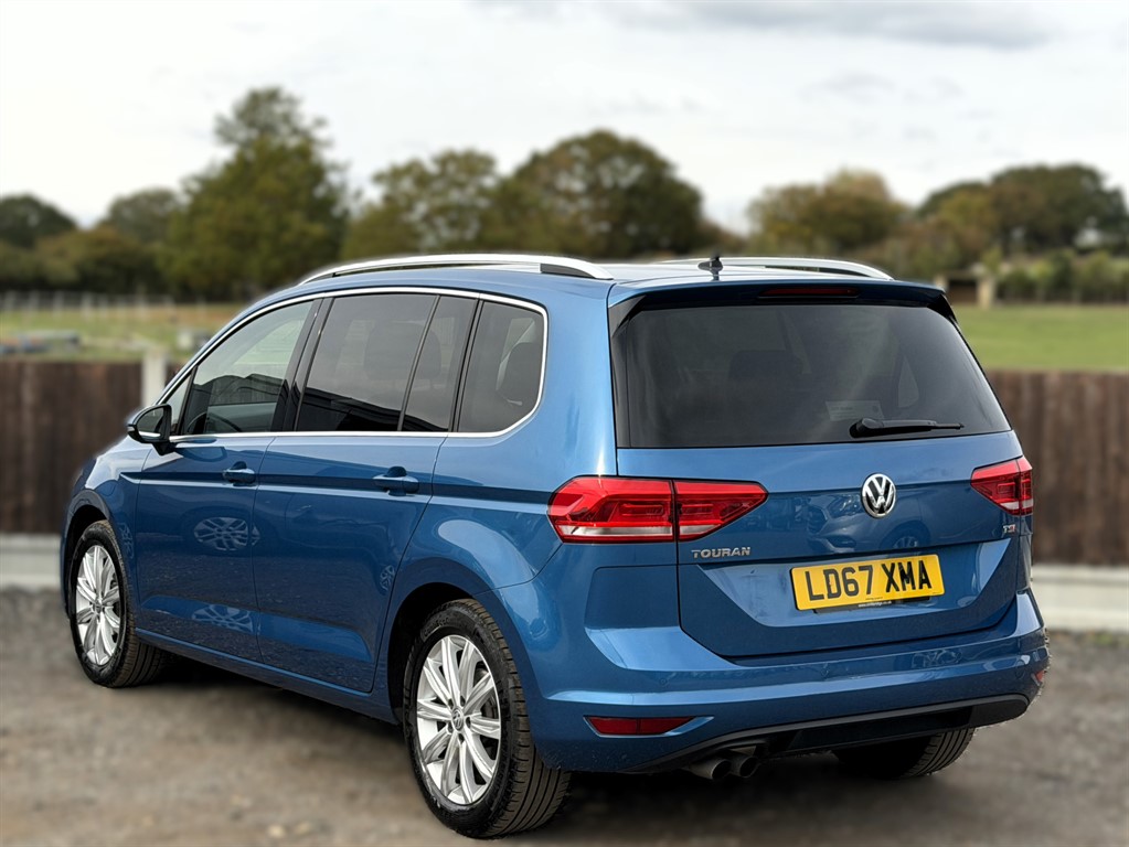 Used Volkswagen Touran 2017 for sale - 76312527: Photo 4