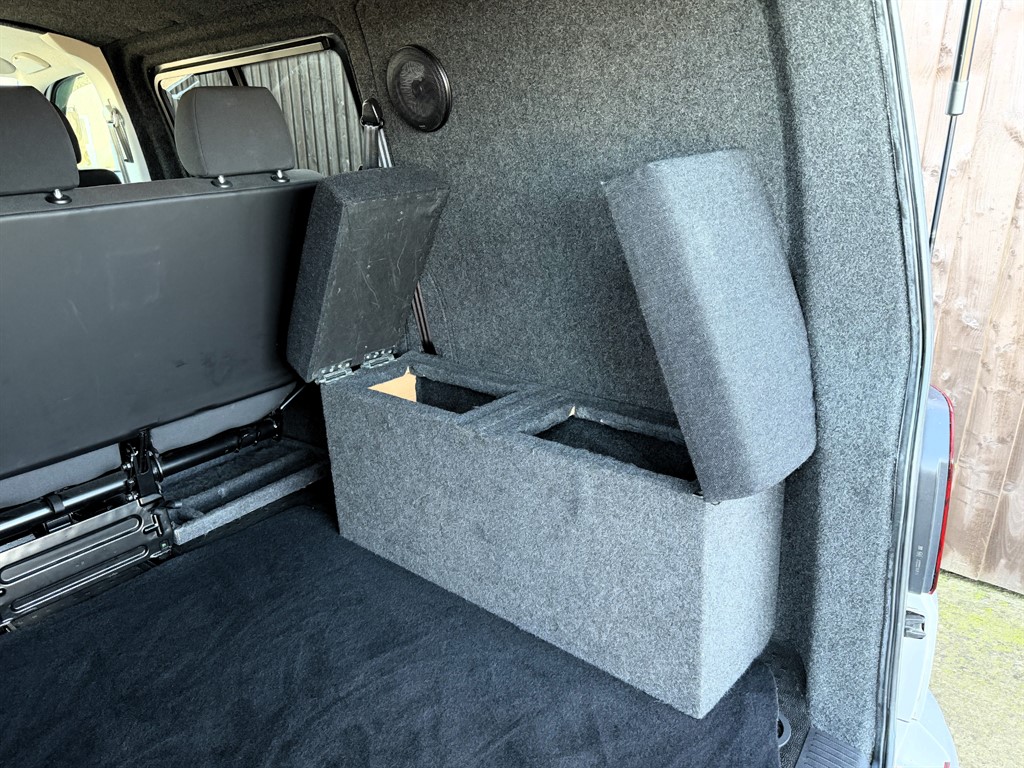 Used Volkswagen Transporter 2018 for sale - 76709738: Photo 15