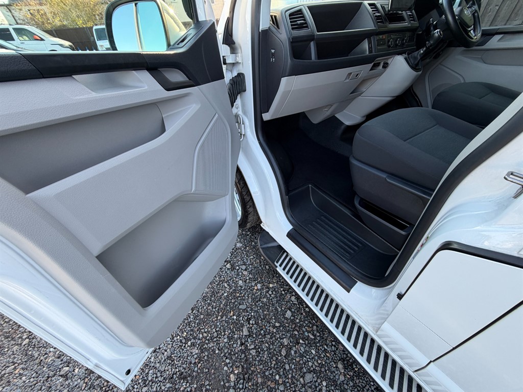 Used Volkswagen Transporter 2018 for sale - 76709738: Photo 29