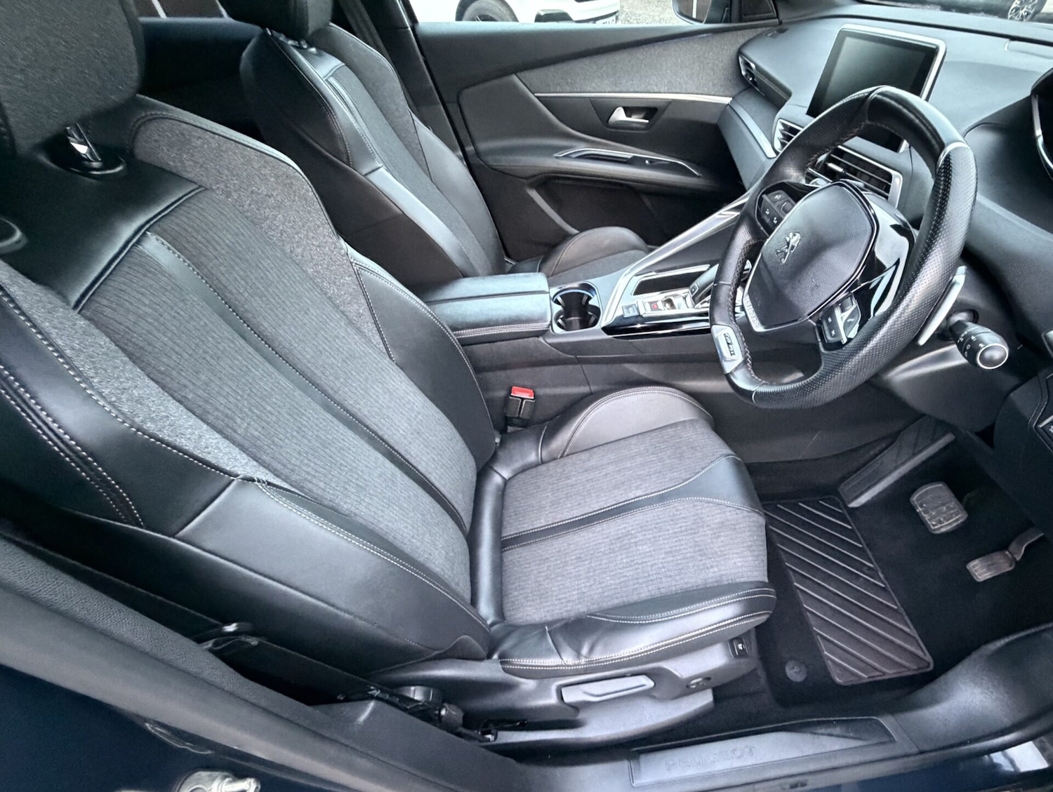 Used Peugeot 3008 2019 for sale - 77375873: Photo 11