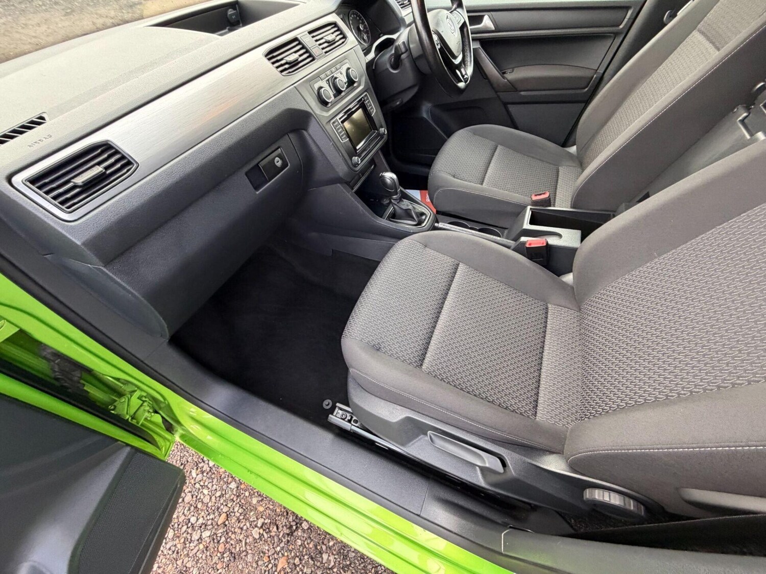 Used Volkswagen Caddy Maxi Life 2020 for sale - 77412760: Photo 40