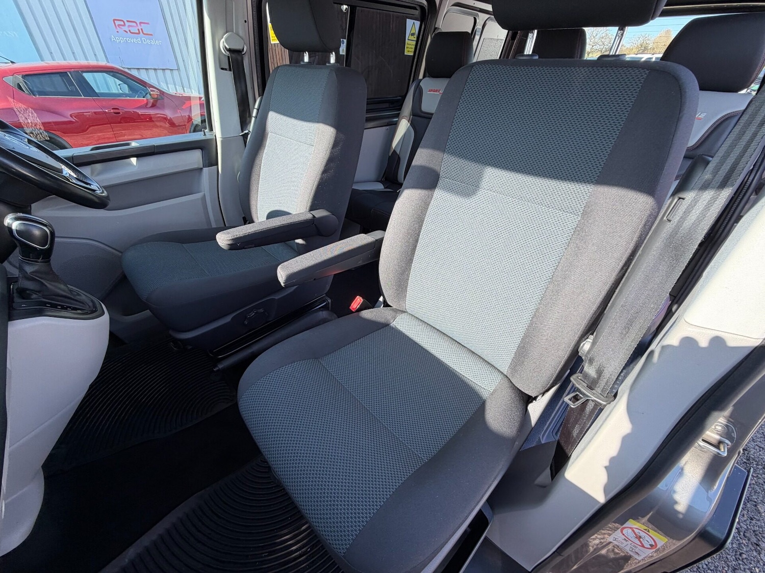 Used Volkswagen Transporter 2019 for sale - 77890758: Photo 27