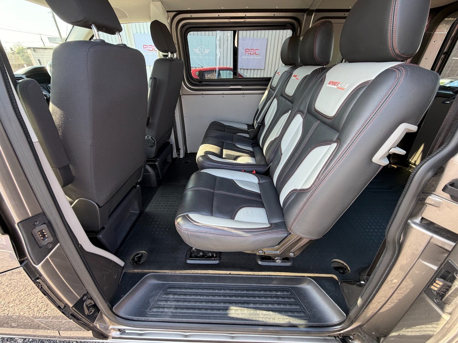 Used Volkswagen Transporter 2019 for sale - 77890758: Photo 5