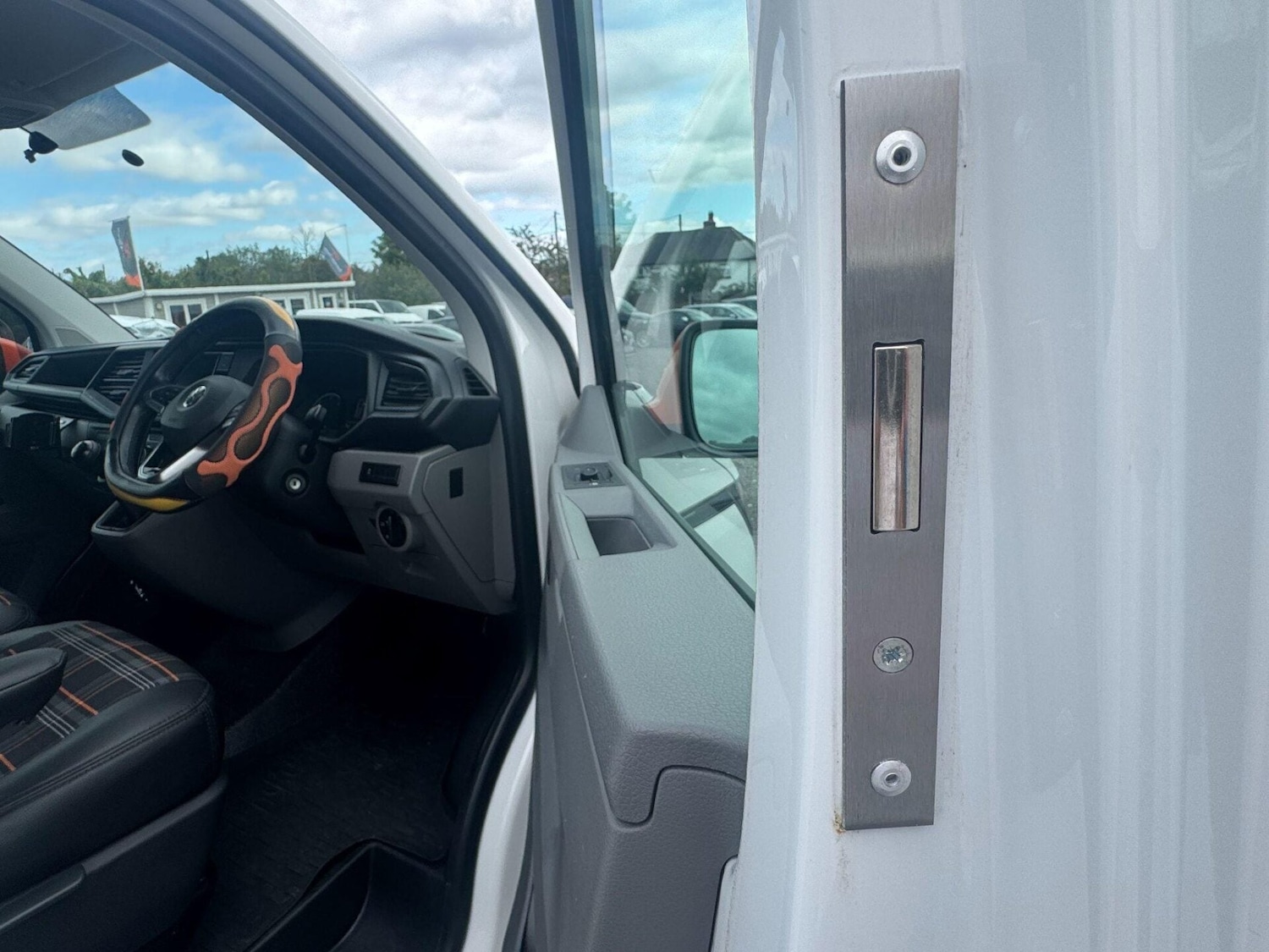 Used Volkswagen Transporter 2020 for sale - 77282436: Photo 34