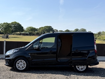 Used Ford Transit Connect 2024 for sale - 79401800: Photo