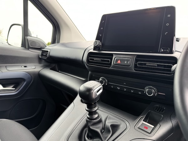 Used Peugeot Rifter 2023 for sale - 76312525: Photo 28