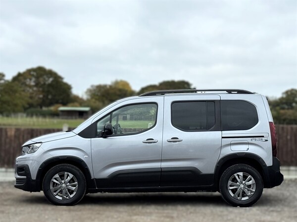 Used Peugeot Rifter 2023 for sale - 76312525: Photo 7