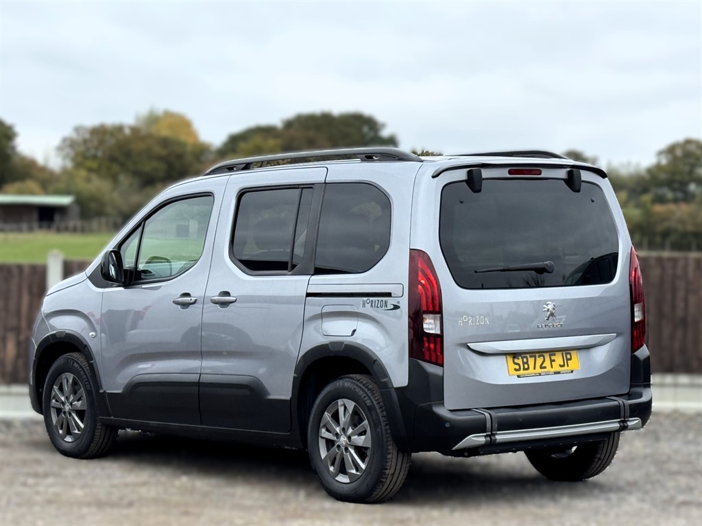 Used Peugeot Rifter 2023 for sale - 76312525: Photo 8