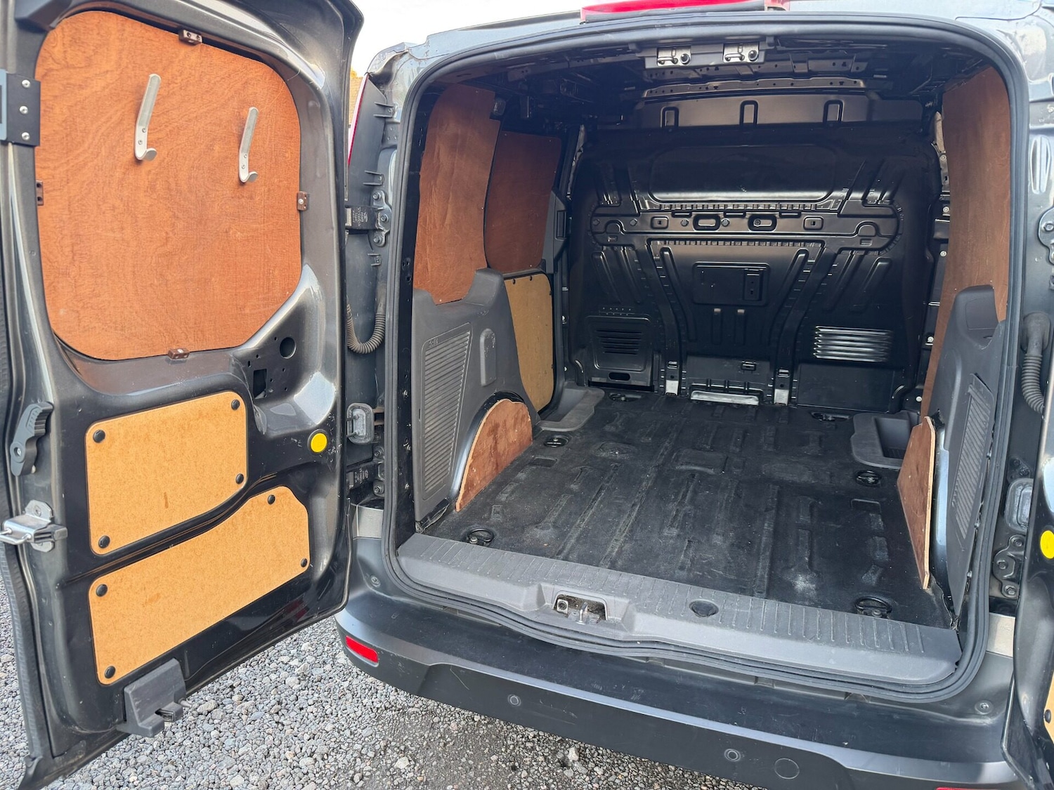 Used Ford Transit Connect 2019 for sale - 77666048: Photo 11