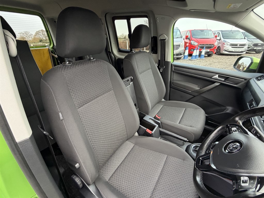 Used Volkswagen Caddy Maxi Life 2020 for sale - 76664620: Photo 33
