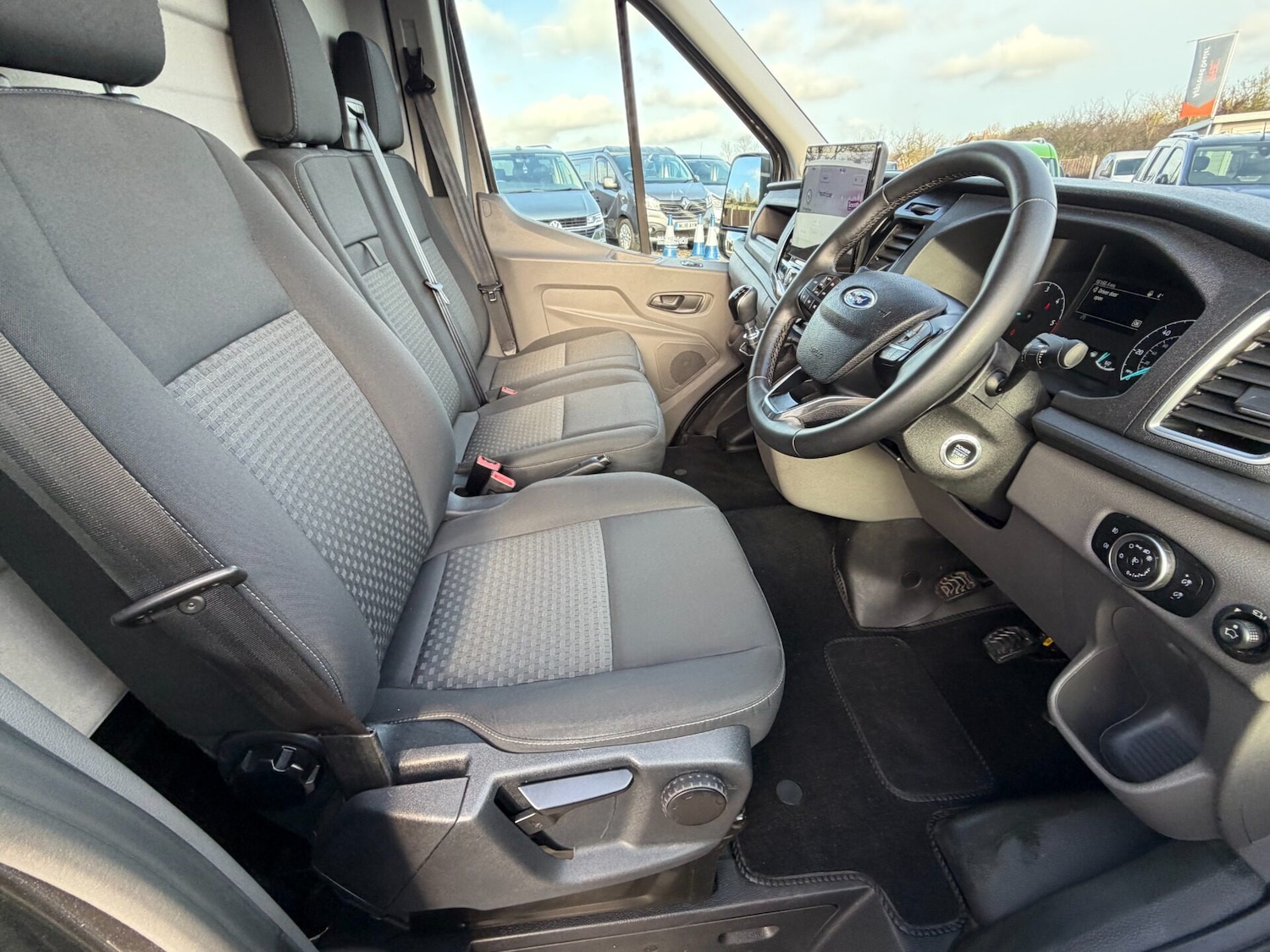 Used Ford Transit 2024 for sale - 77355119: Photo 24