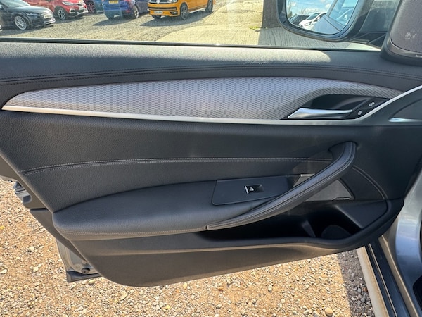 Used BMW 5 Series 2019 for sale - 76067235: Photo 32