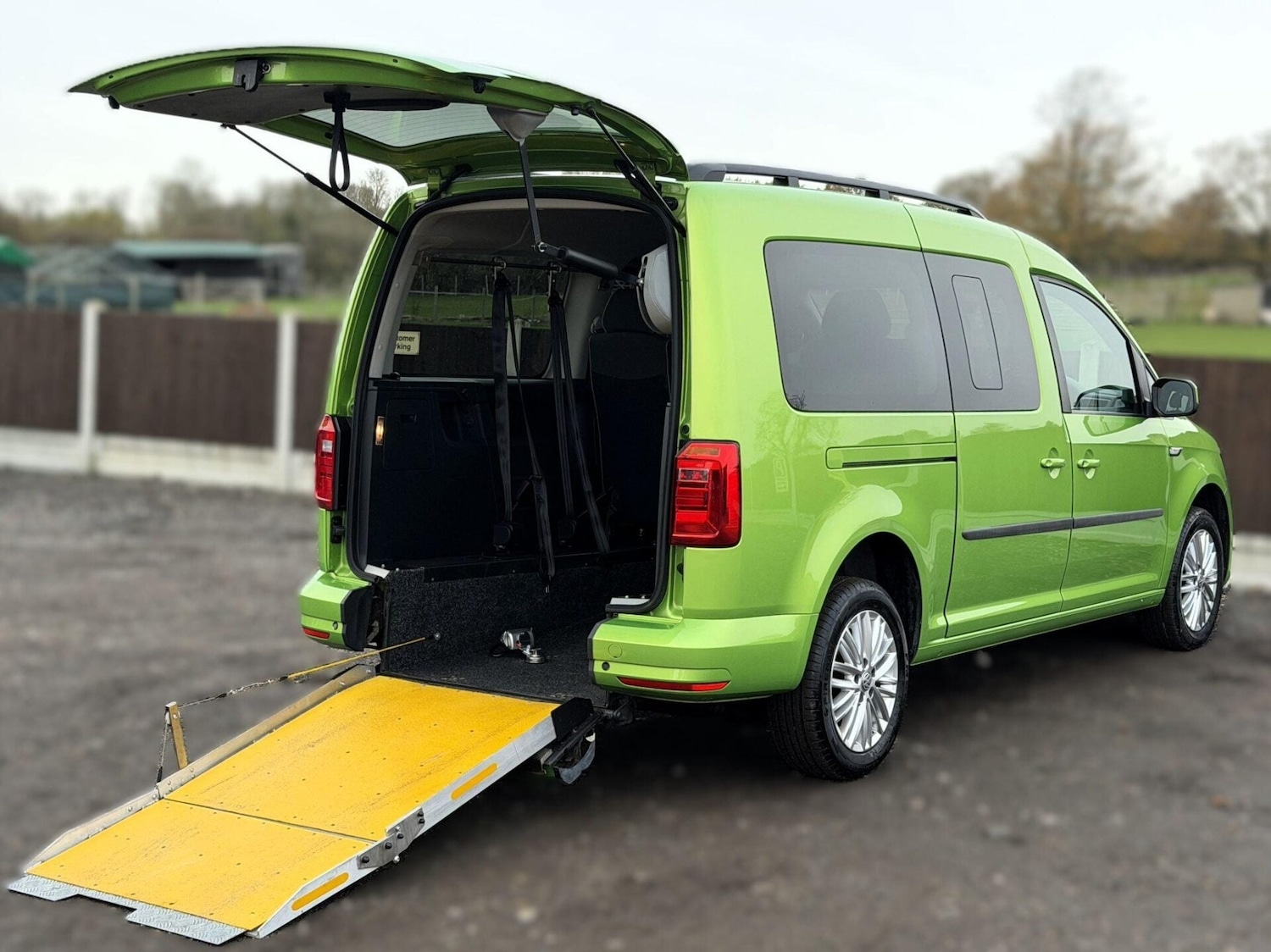 Used Volkswagen Caddy Maxi Life 2020 for sale - 77306795: Photo 1