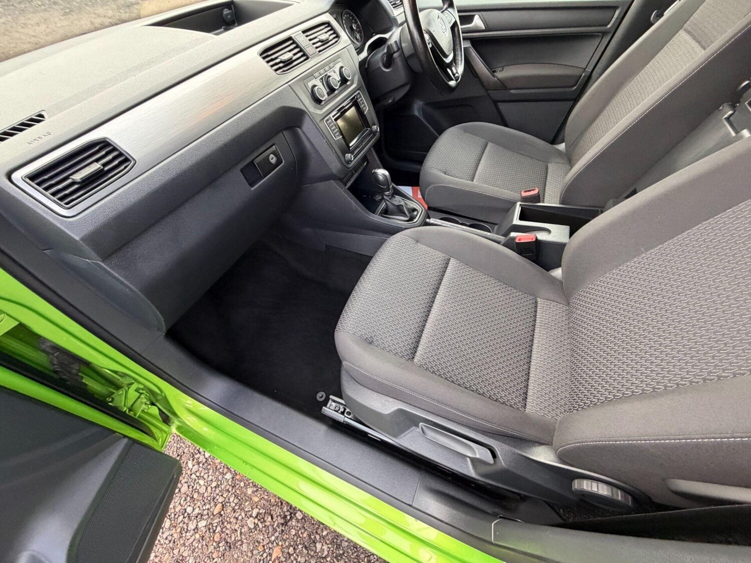 Used Volkswagen Caddy Maxi Life 2020 for sale - 77306795: Photo 40