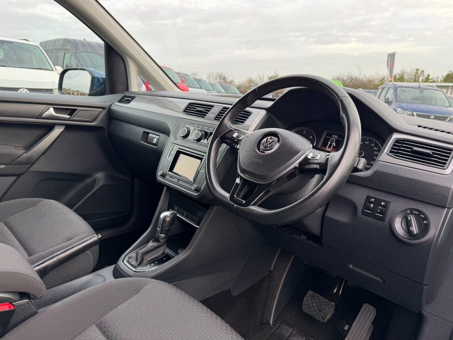 Used Volkswagen Caddy Maxi Life 2018 for sale - 77412757: Photo 25