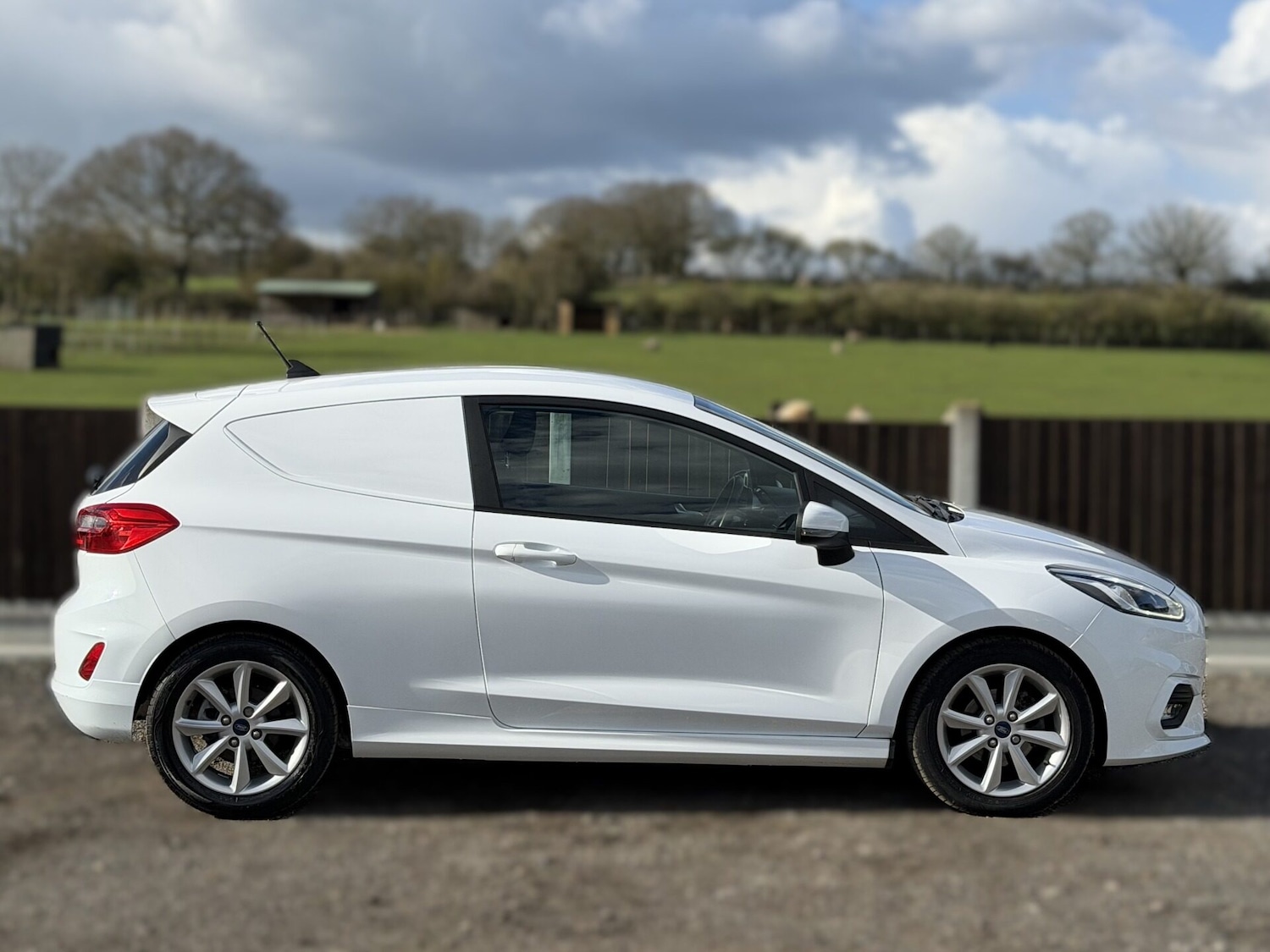 Used Ford Fiesta 2019 for sale - 77896054: Photo 9