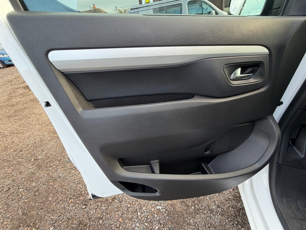 Used Vauxhall Vivaro Life 2020 for sale - 76984365: Photo 30