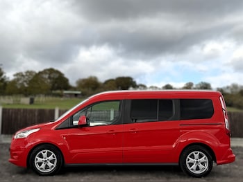 Used Ford Grand Tourneo Connect 2018 for sale - 76375649: Photo