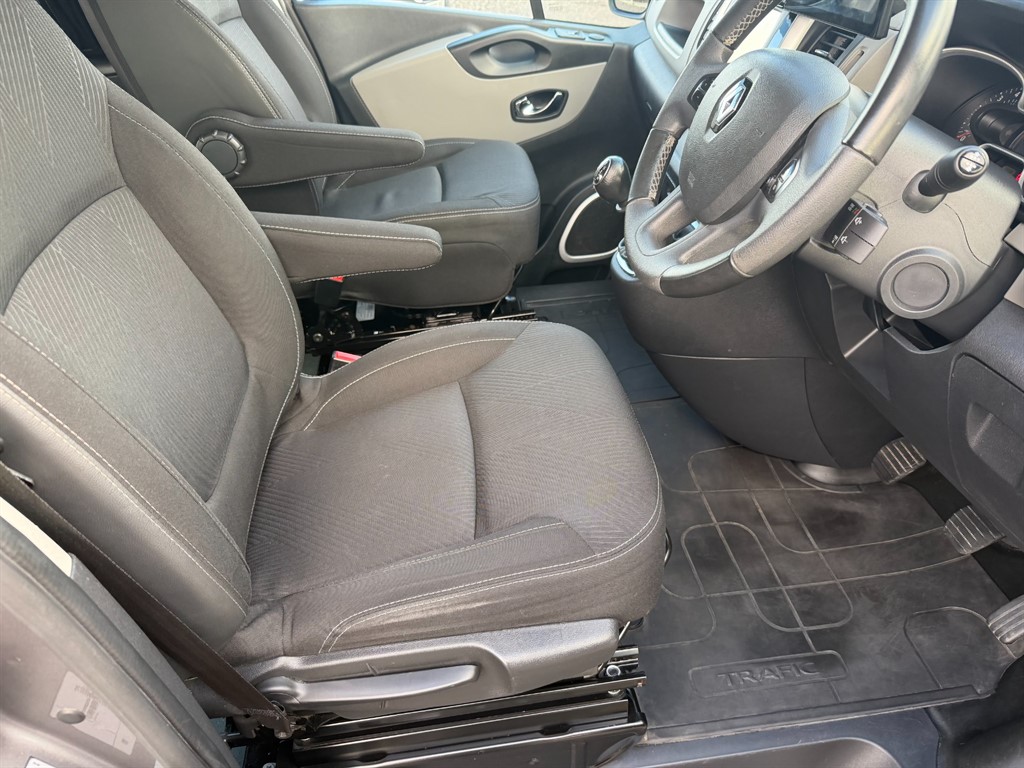 Used Renault Trafic 2018 for sale - 76696704: Photo 65