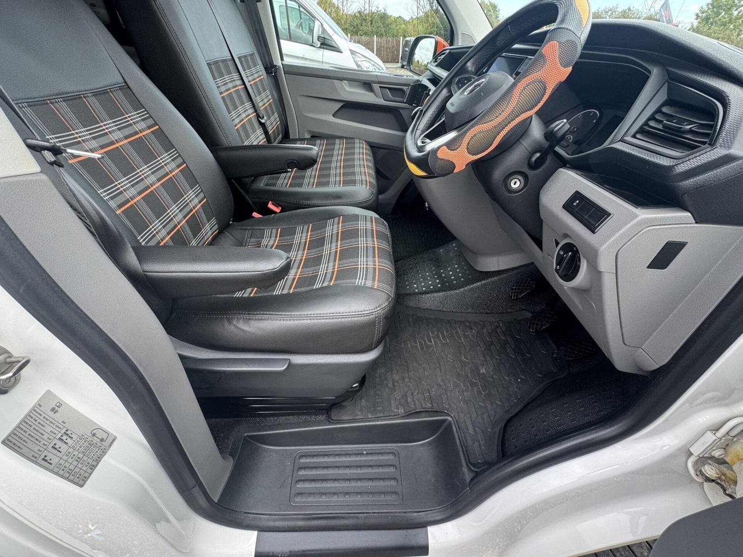 Used Volkswagen Transporter 2020 for sale - 77306802: Photo 37