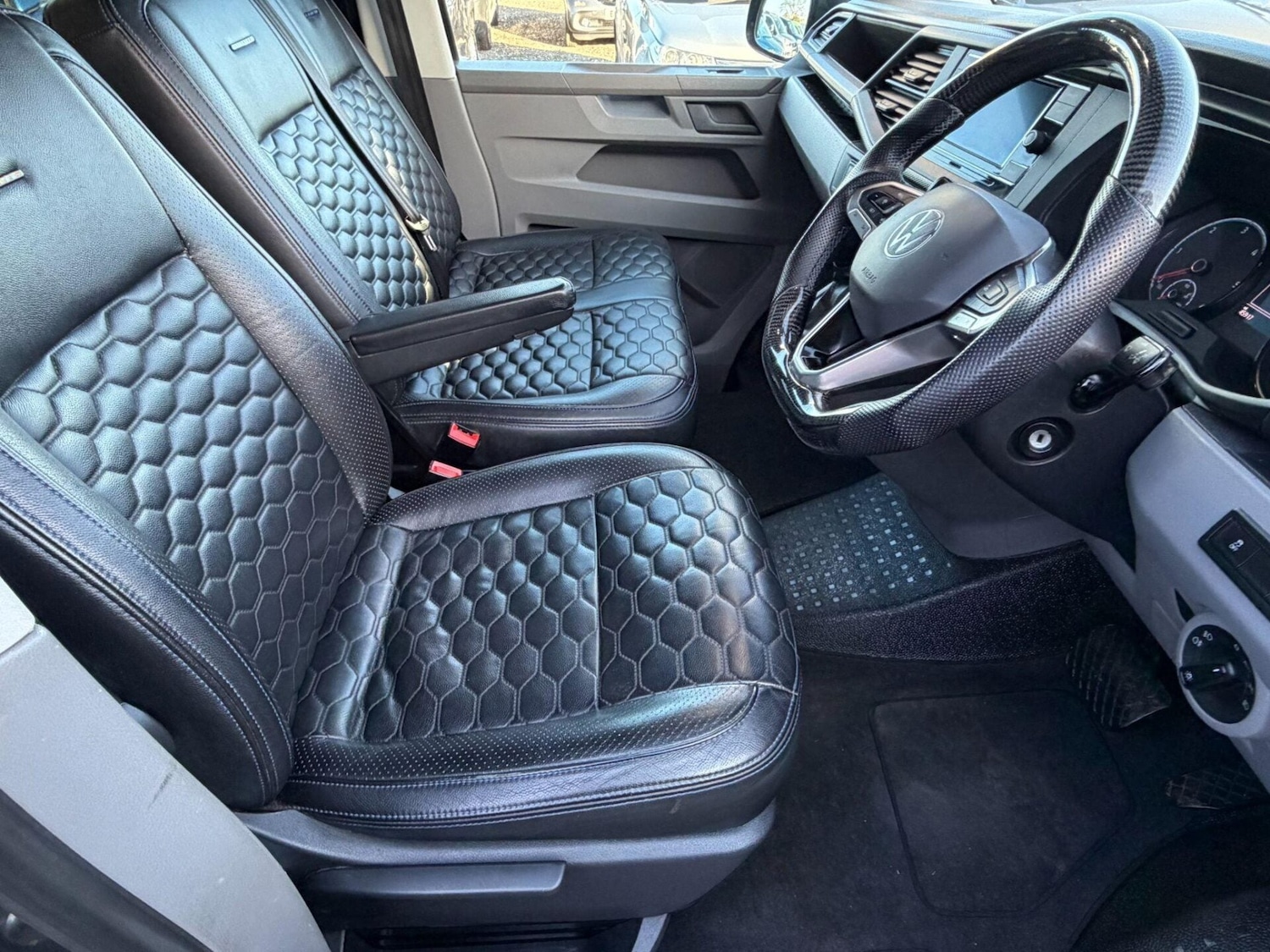 Used Volkswagen Transporter 2021 for sale - 77306801: Photo 24