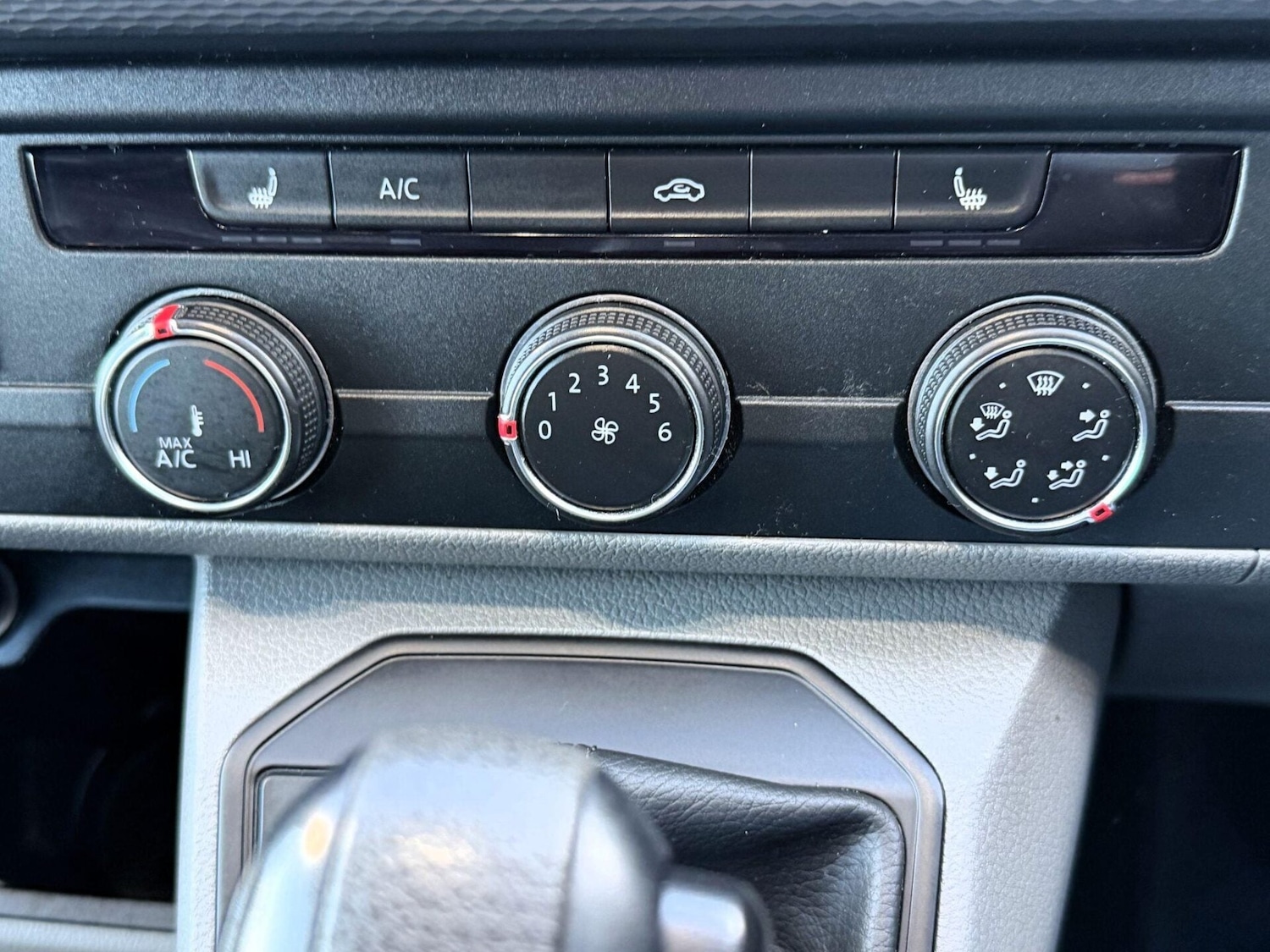 Used Volkswagen Transporter 2021 for sale - 77306801: Photo 27