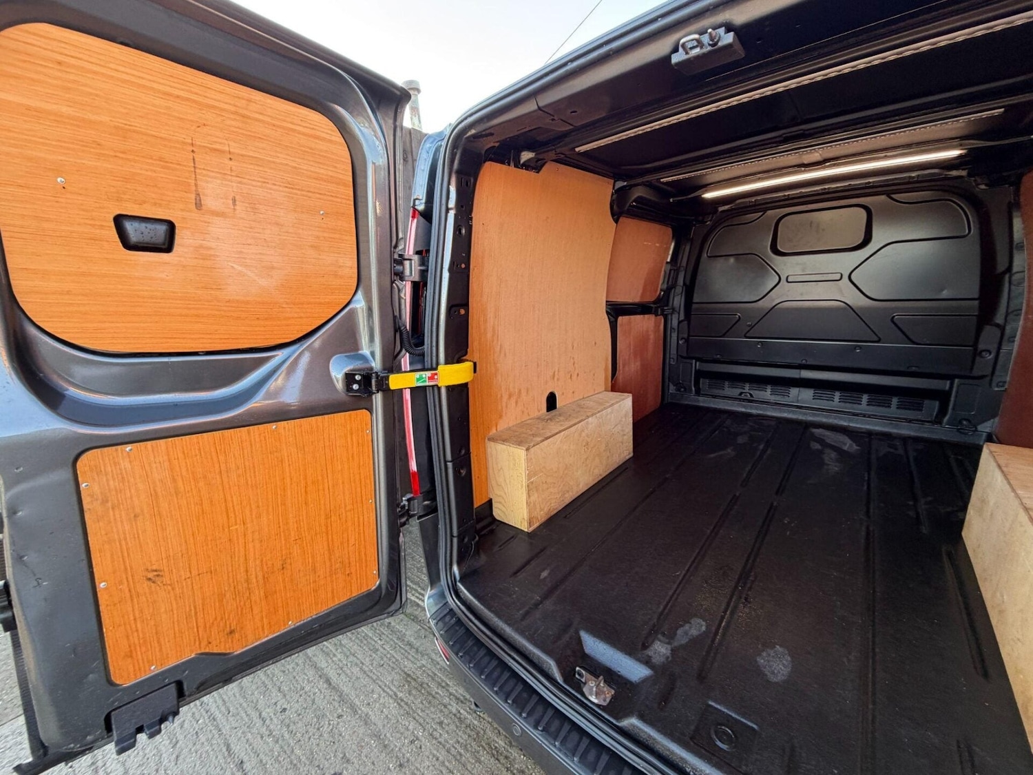 Used Ford Transit Custom 2023 for sale - 77282451: Photo 15