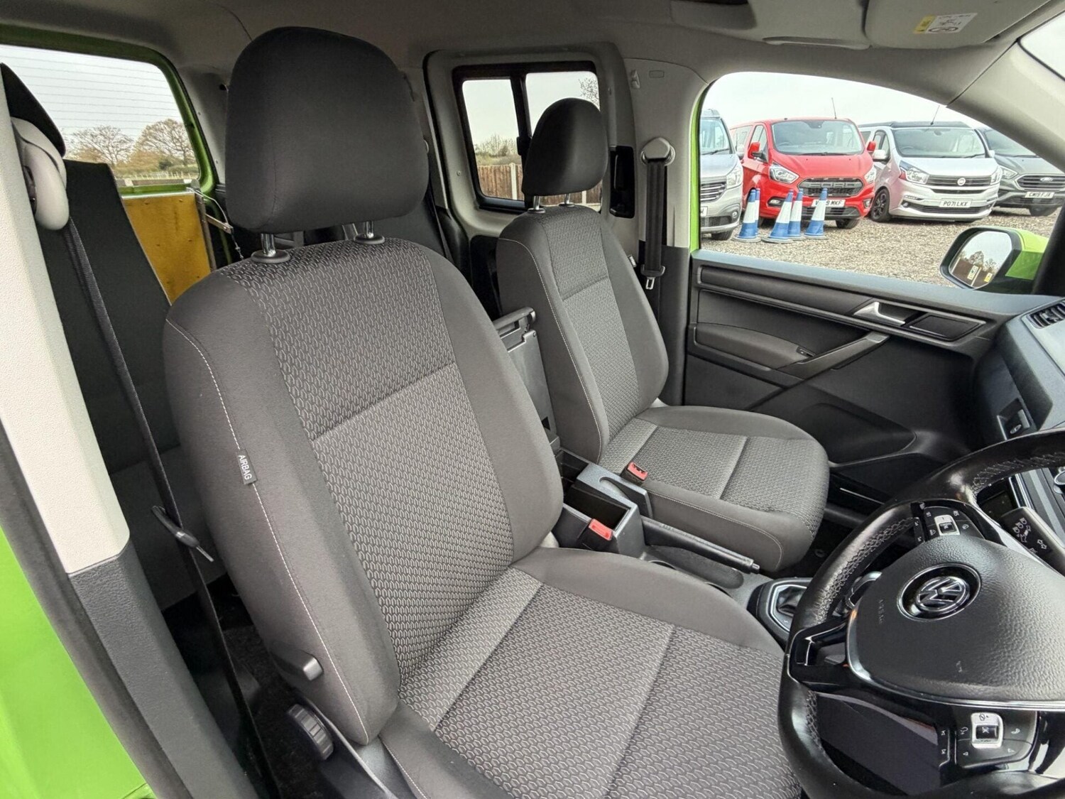 Used Volkswagen Caddy Maxi Life 2020 for sale - 77997133: Photo 33