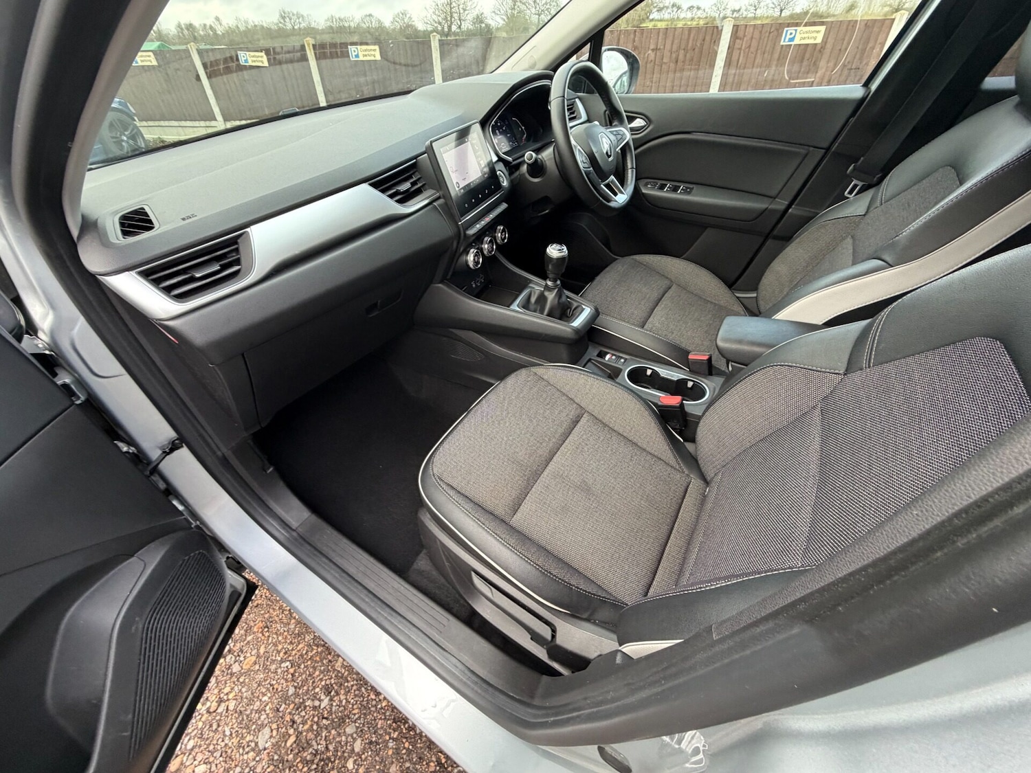 Used Renault Captur 2021 for sale - 77802314: Photo 18