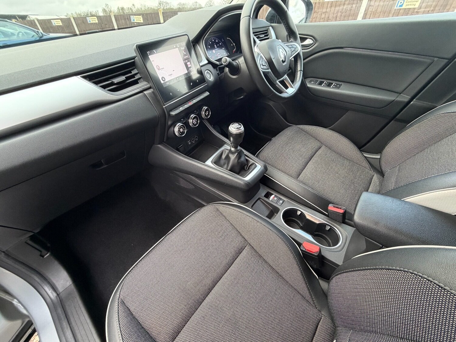 Used Renault Captur 2021 for sale - 77802314: Photo 20