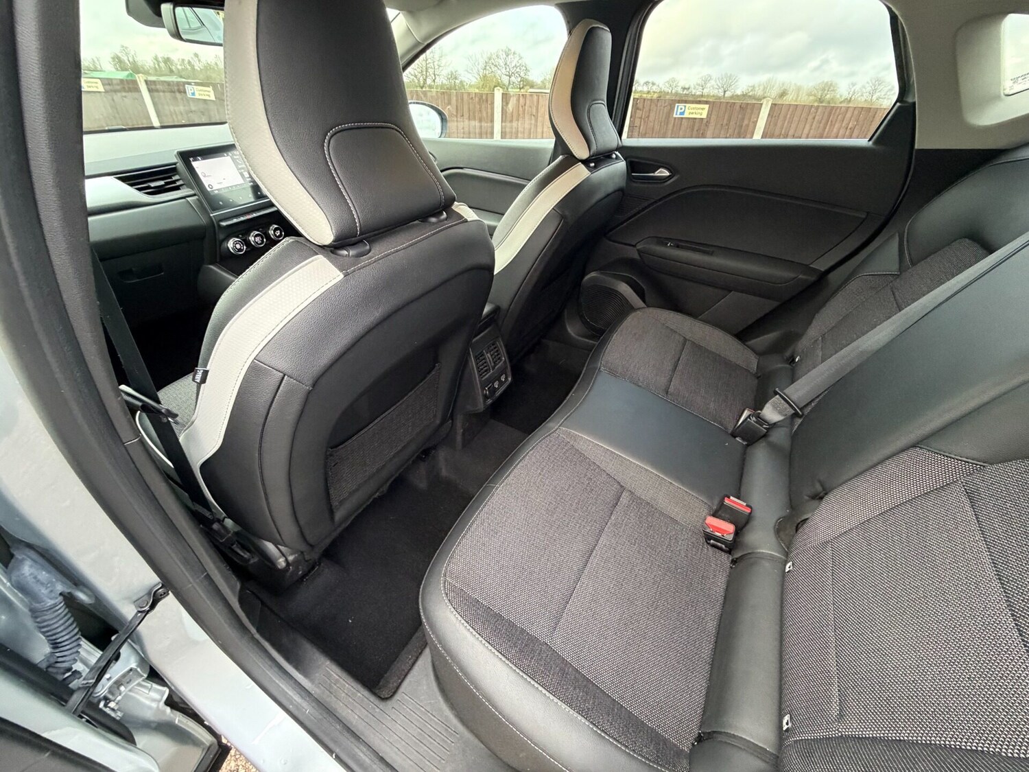 Used Renault Captur 2021 for sale - 77802314: Photo 27