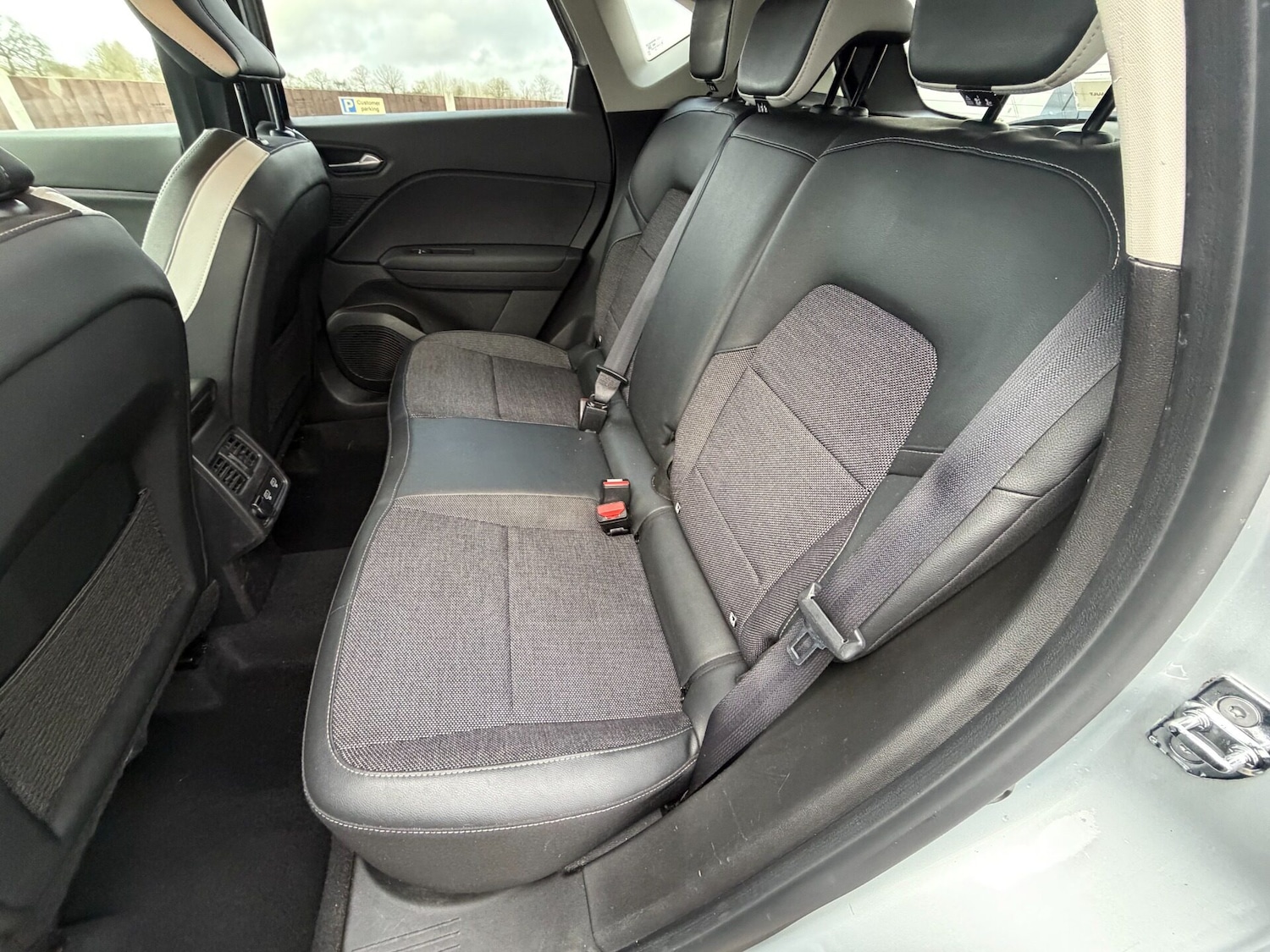 Used Renault Captur 2021 for sale - 77802314: Photo 28