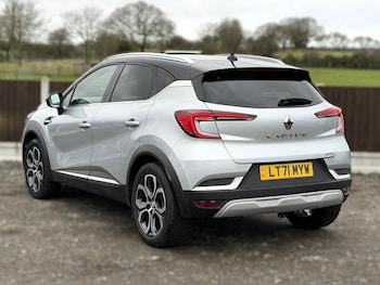 Used Renault Captur 2021 for sale - 77802314: Photo