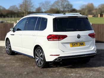Used Volkswagen Touran 2022 for sale - 77351302: Photo