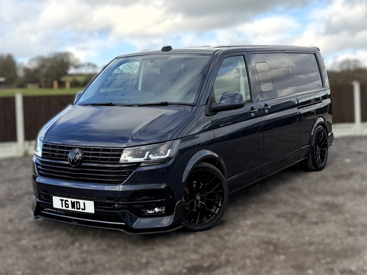 Used Volkswagen Transporter 2020 for sale - 78148425: Photo 1