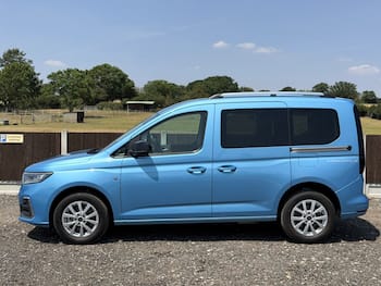 Used Ford Tourneo Connect 2023 for sale - 79768030: Photo